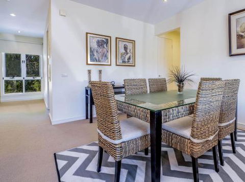 COASTAL SOUL VILLA At BROADBEACH - Accommodation QLD 3