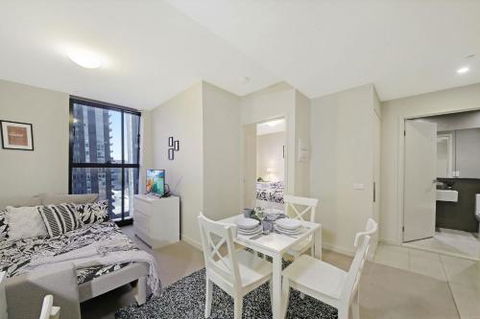 A Homely CBD Apt On Collins Near Southern Cross - Accommodation QLD 2