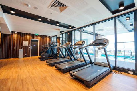 A Cut Above The West Pool Rooftop Bar Gym Wifi - Accommodation QLD 2