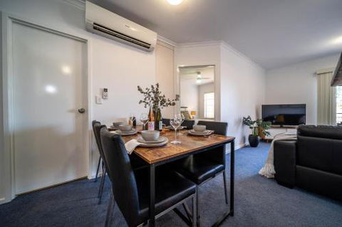 In The Midst On Melbourne Wifi Nespresso - Accommodation QLD 2