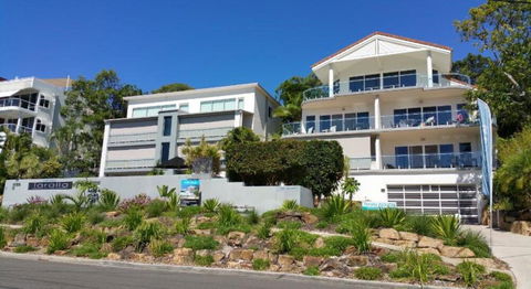 Impressive Views Of Noosa Unit 8 Taralla 16 Edgar Bennett Avenue Noosa Heads - Accommodation QLD 1