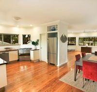 River Breeze 60 Wooli Street Yamba. Linen Unlimited Wi Fi Just listed. - Accommodation QLD