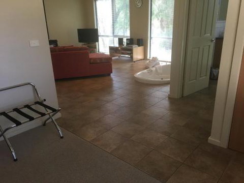 Romantic Cottage For 2Sunken Spa BathOtway Range - Accommodation QLD 5