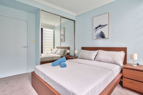 Apartment CBD Jones Bay - Accommodation QLD 0