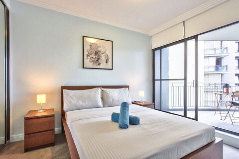 Apartment CBD Jones Bay - Accommodation QLD 3