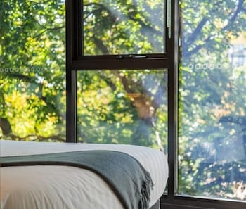 Accommodate Canberra Midnight Apartments - Accommodation QLD 4
