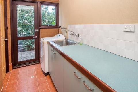 Ultramarine - Accommodation QLD 4