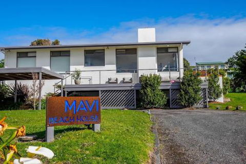 MAVI BEACH HOUSE Beachfront Wifi Views - Accommodation QLD 0