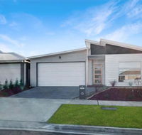 Brand New Home 10 mins to Beach Torquay Geelong Deakin Hospitals - Accommodation QLD