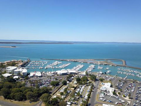 Urangan Harbour Cottage - Accommodation QLD 4