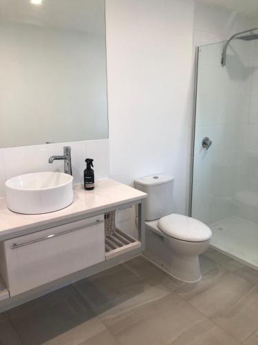 Carinya Coastal Cottage - Accommodation QLD 3