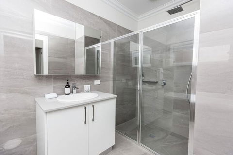 Wagga Apartments 4 - Accommodation QLD 0