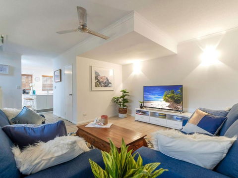 Allawah Palms Villa - Accommodation QLD 5