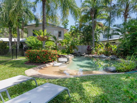 Allawah Palms Villa - Accommodation QLD 1