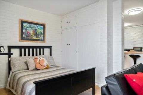 Soho Chic Apartment - Accommodation QLD 5