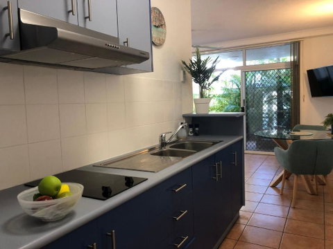 Crystal Palms - Accommodation QLD 4