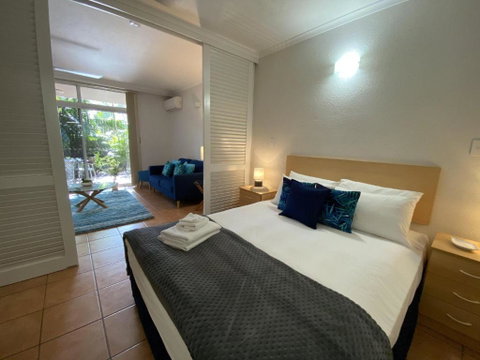 Palm Villas In Port #7 - Accommodation QLD 2