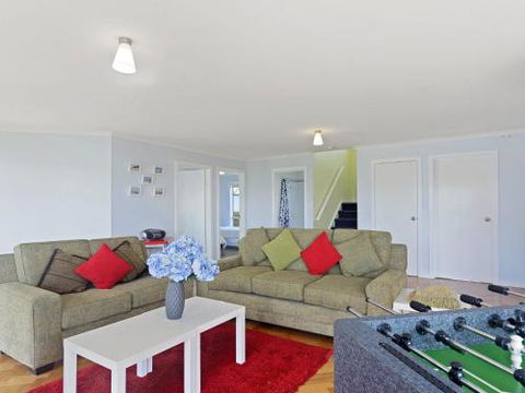 VALLEY VIEWS 10 Valley Heights Drive - Accommodation QLD 3