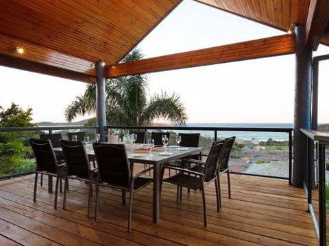 Venabu On Garuwa 20 Garuwa Street Spectacular House With Fabulous Views - Accommodation QLD 4