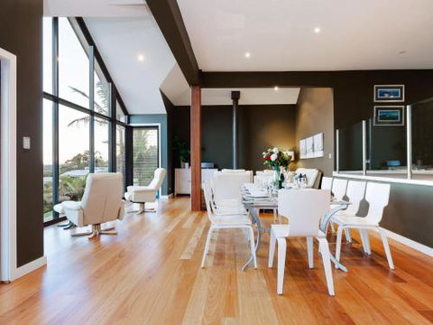 Venabu On Garuwa 20 Garuwa Street Spectacular House With Fabulous Views - Accommodation QLD 6