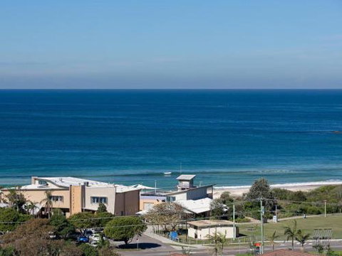 Venabu On Garuwa 20 Garuwa Street Spectacular House With Fabulous Views - Accommodation QLD 2