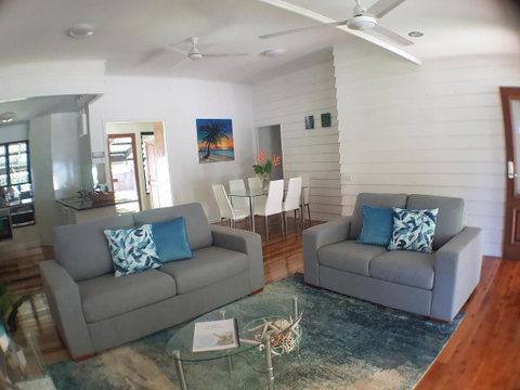 Great Northern Beach House - Accommodation QLD 3