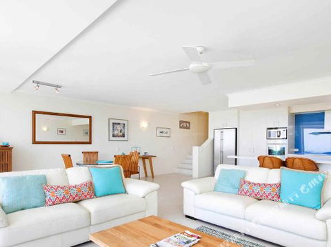 R & W Noosa Holidays 2 25 Allambi Rise - Accommodation QLD 5