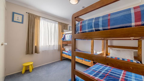 Family Home On 14 Lansell In Cowes - Accommodation QLD 3