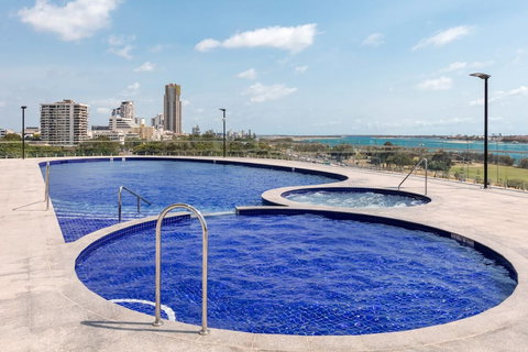 Southport Apartment - Accommodation QLD 0