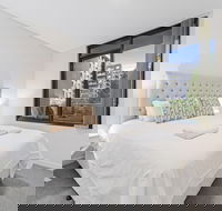 HomeHotel Stylish Apt next to Train  Westfield - Accommodation QLD