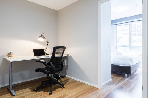 SANDRA, 1BDR Carlton Apartment - Accommodation QLD 4