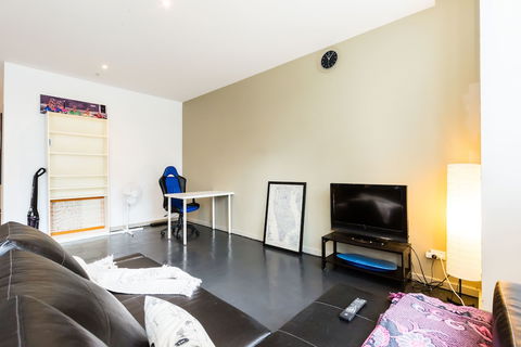 MEGAN, 2BDR Melbourne Apartment - Accommodation QLD 2