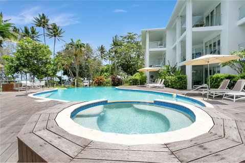 Seascape Holidays- Beaches - Accommodation QLD 1