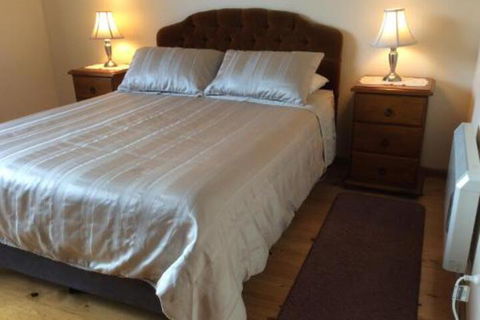 Freds Place - Accommodation QLD 4