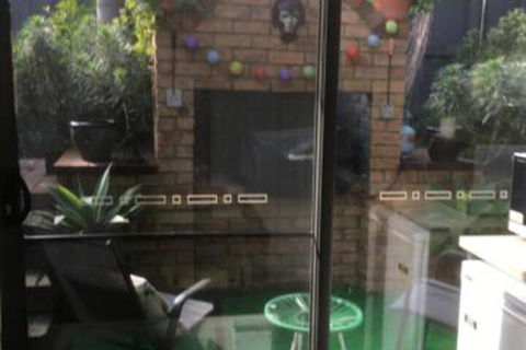 Brydon House Garden Studio - Accommodation QLD 2