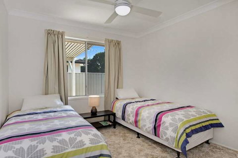 Large Family Waterfront Home With Room For A Boat Welsby Pde Bongaree - Accommodation QLD 6