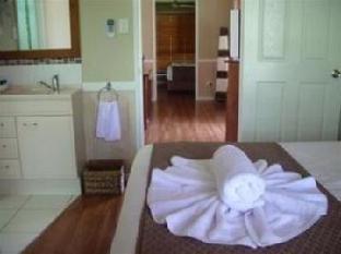 Toolooa Gardens Motel & Apartments - Accommodation QLD 2