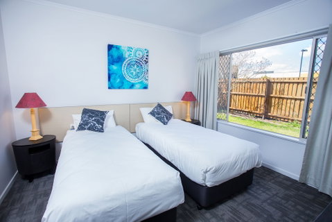 Wilsonton Hotel - Accommodation QLD 6