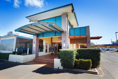 Wilsonton Hotel - Accommodation QLD 2