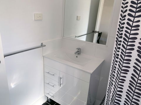 Baths Motel - Accommodation QLD 2
