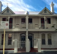 Hay Street Travellers Inn Hostel - Accommodation QLD