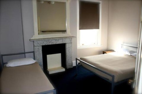 Glenelg Beach Hostel - Accommodation QLD 5