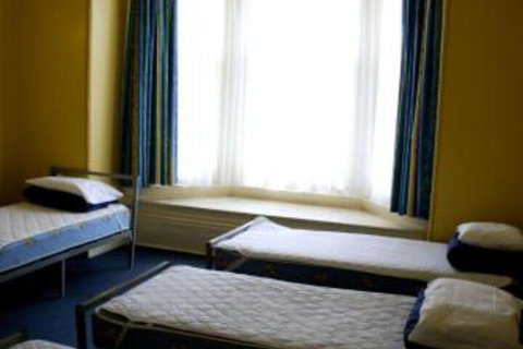 Glenelg Beach Hostel - Accommodation QLD 4