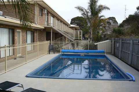Allambi Holiday Apartments - Accommodation QLD 4