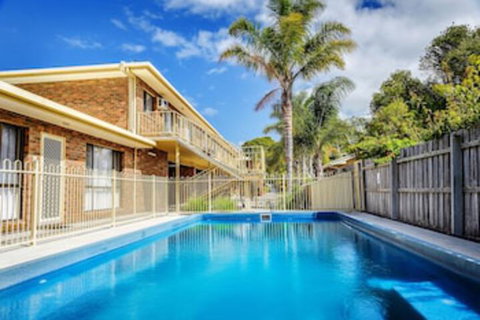 Allambi Holiday Apartments - Accommodation QLD 0