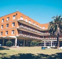 Greenwich Village Accommodation Hostel - Accommodation QLD