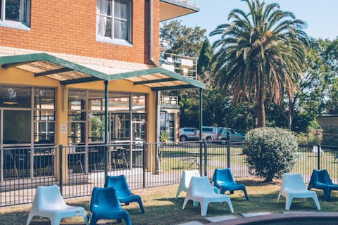 Greenwich Village Accommodation Hostel - Accommodation QLD 2