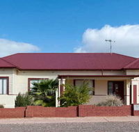 Playford Lodge - Accommodation QLD