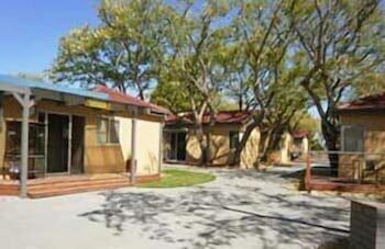 Kickback Cottages - Accommodation QLD 4