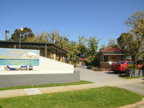 Kickback Cottages - Accommodation QLD 0